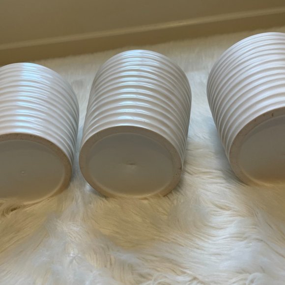 NWOT 3 5" lightweight Ivory/off white honeycomb design planter pots - Picture 7 of 8